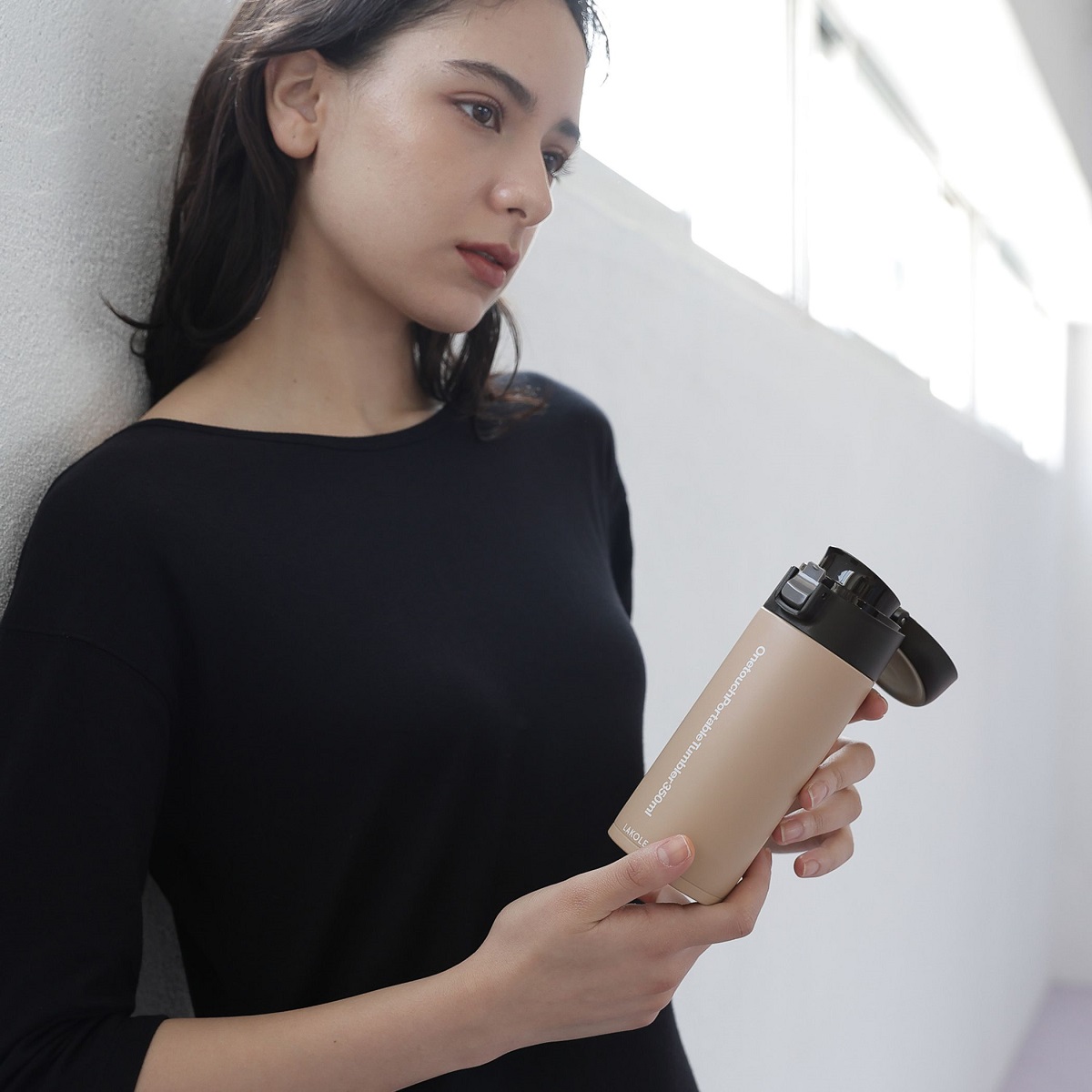 LOHACO - ワンタッチポータブルタンブラー（500ml） ブラック LAKOLE