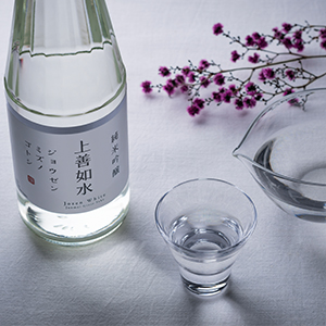 LOHACO - 上善如水 純米吟醸 720ml 1本 白瀧酒造 新潟県 日本酒